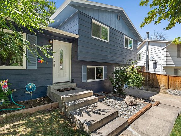 3rd image of 4409 Julian Ct