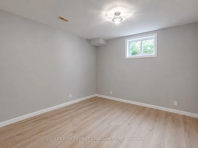 91 Meadowridge Rd — Photo 23