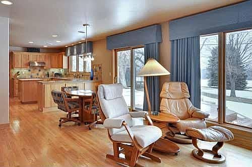 View living room to kitchen