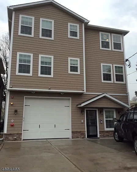 104 Broughton Ave #1B — Photo 11