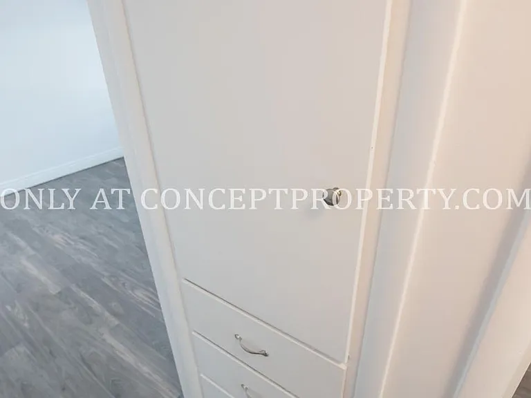 227 E St — Photo 16