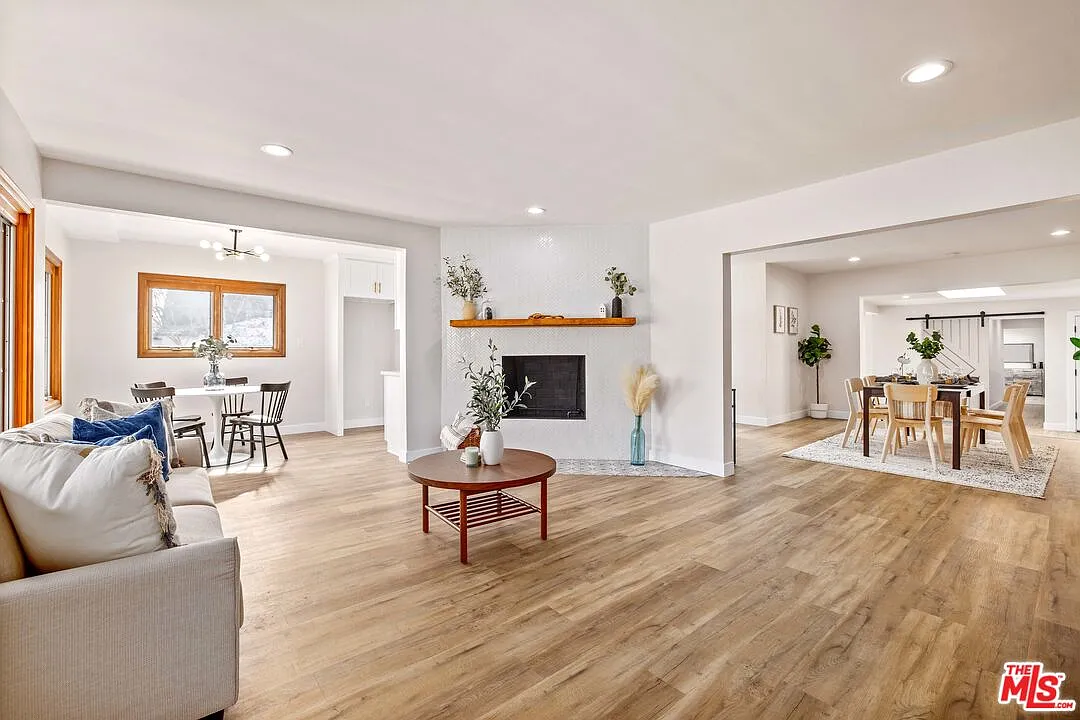 3 bed, 2.0 bath, 1780 sqft, $5,000 — Photo 4