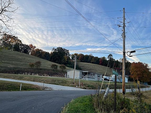 3rd image of 67 Moores Creek Greenhill Rd