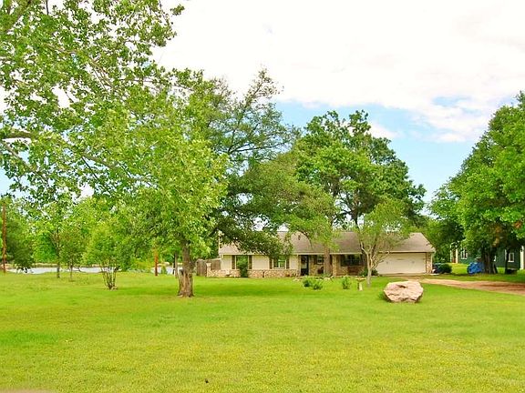 2nd image of 3801 Lakeview Dr