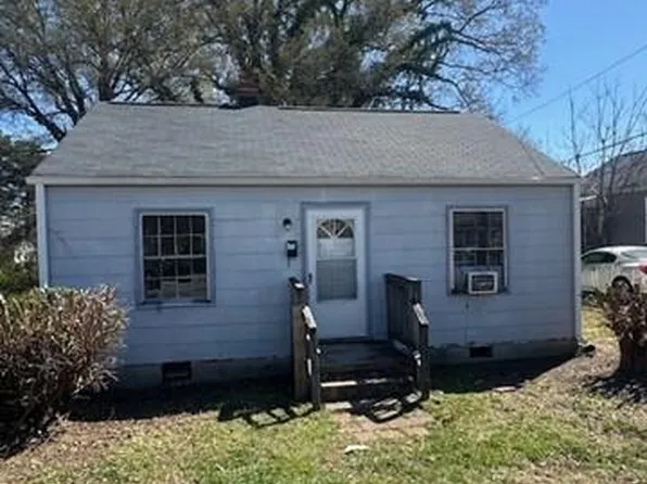 915 S English St, Greensboro, NC 27401