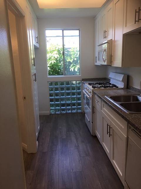 1st image of 450 N Van Ness Ave APT 115