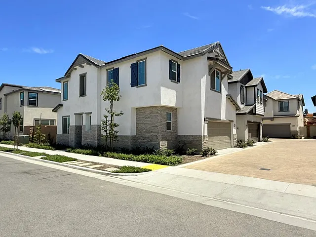 3197 Silo Paseo — Photo 3