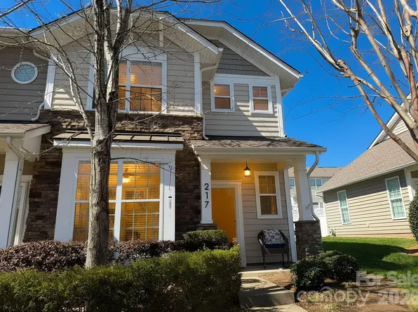 217 Misty Knoll Ln, Belmont, NC 28012