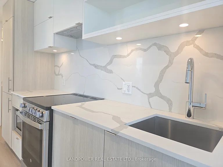 100 Queen St E #1703 — Photo 9