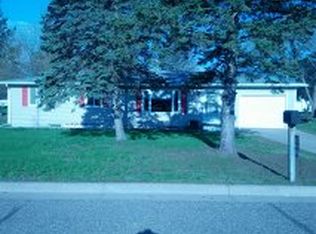 808 6th St SE, Little Falls, MN 56345
