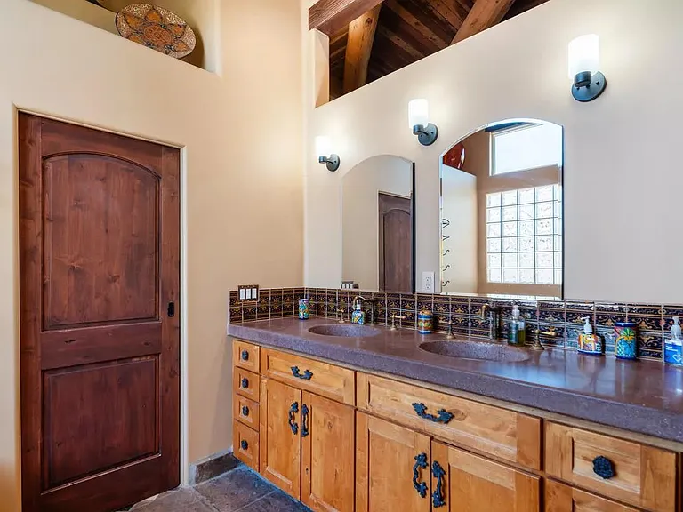 5312 E Ludlow Dr — Photo 28