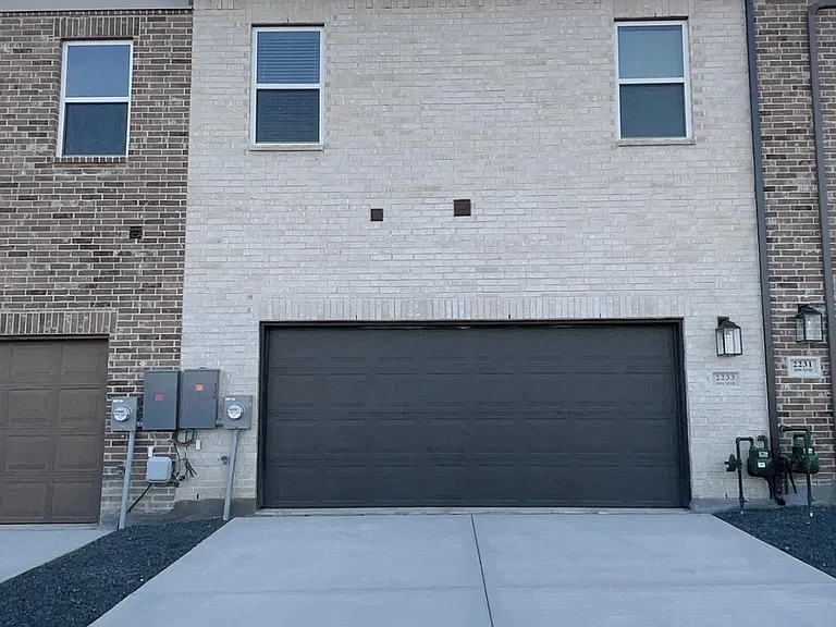 2233 Adena Springs Dr — Photo 27