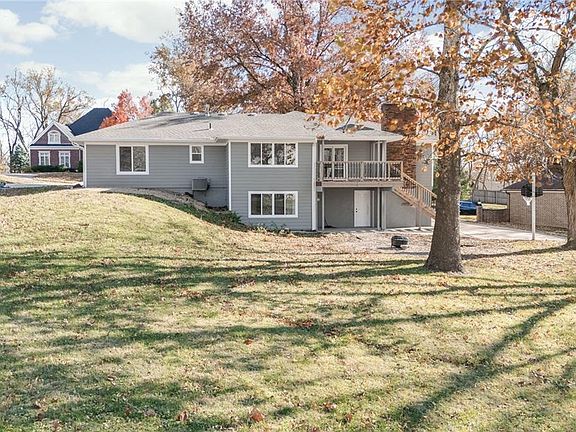 3rd image of 2216 Chambers Ave