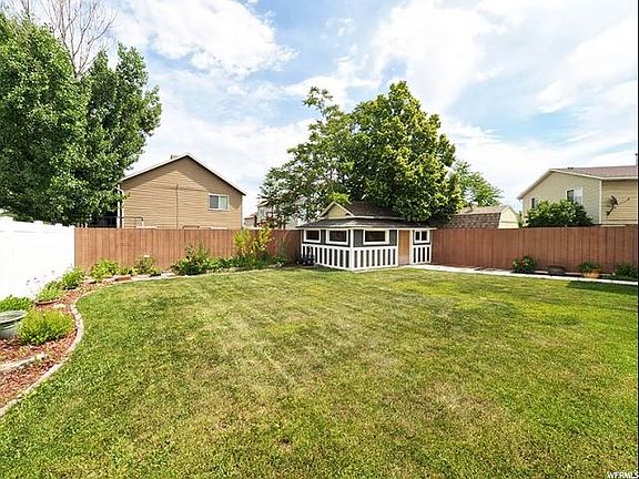4th image of 1176 W Brister Dr