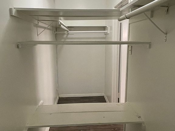 3rd image of 1301 S Hood St #10