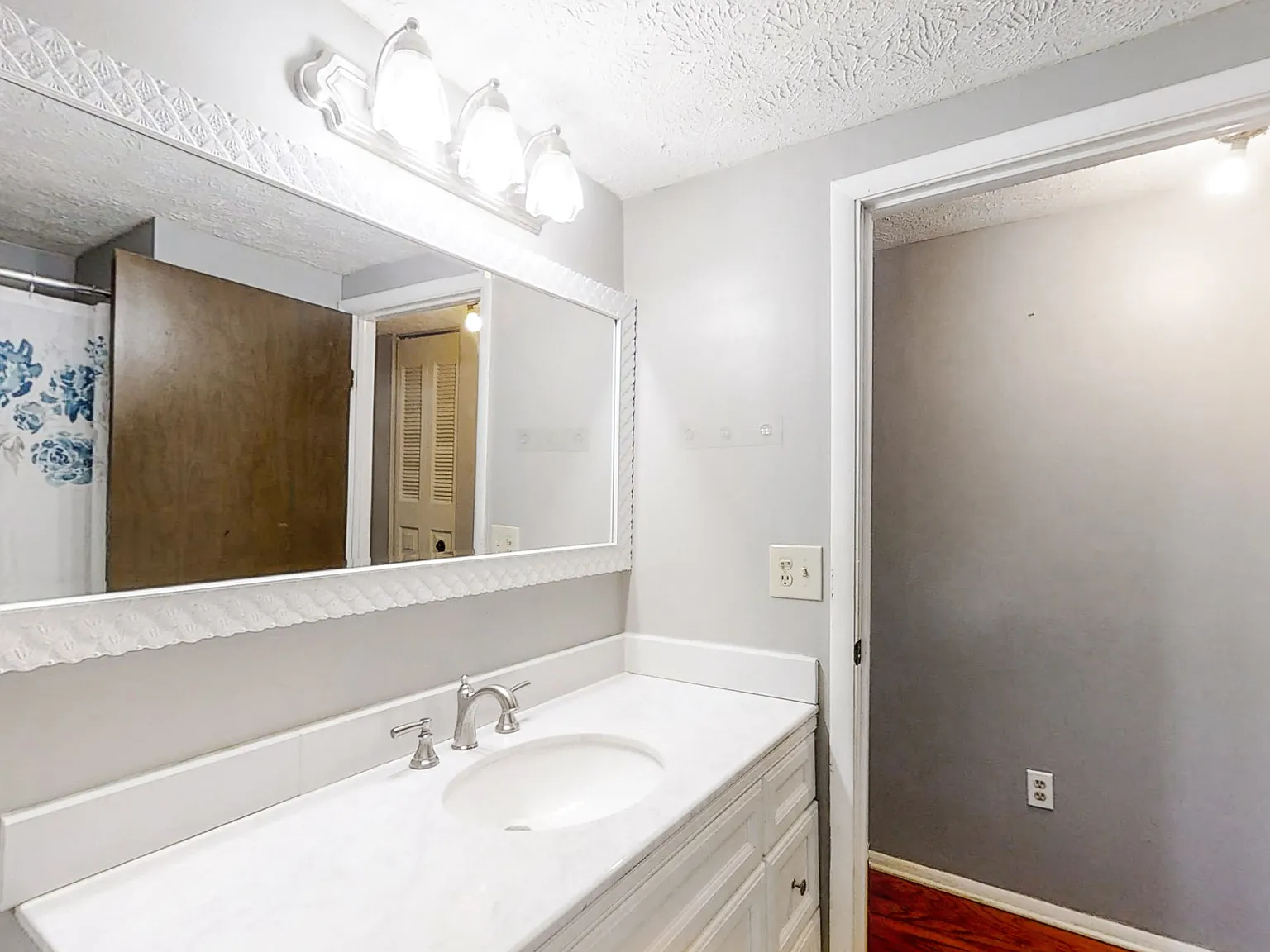 4 bed, 3.0 bath, 2500 sqft, $763 — Photo 3