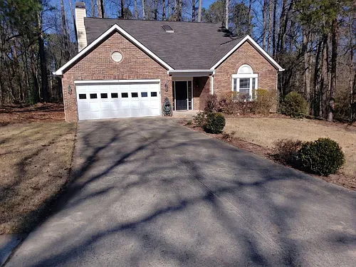 4641 Hampton Chase NE Photo 1