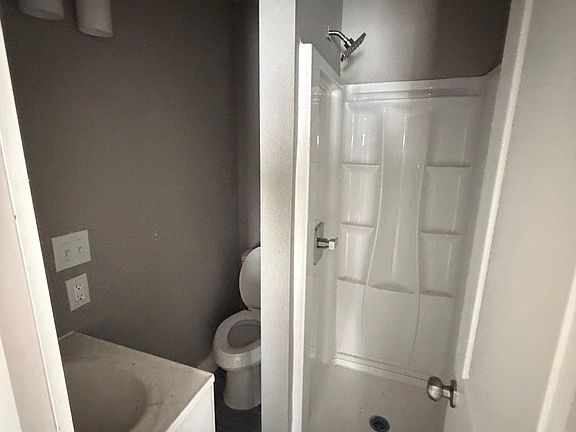 5th image of 2908 W Parnell St