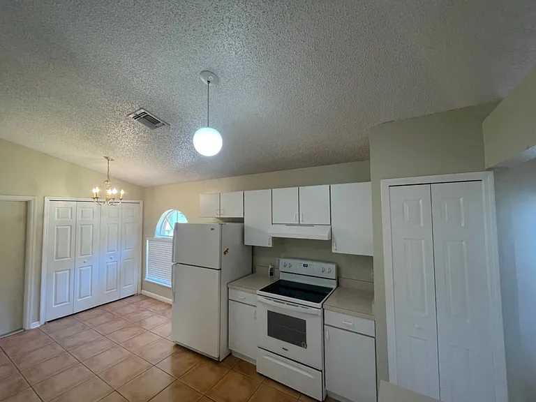 4312 Iveyglen Ave — Photo 5