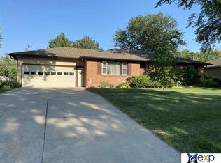 1720 N 12th St, Beatrice, NE 68310