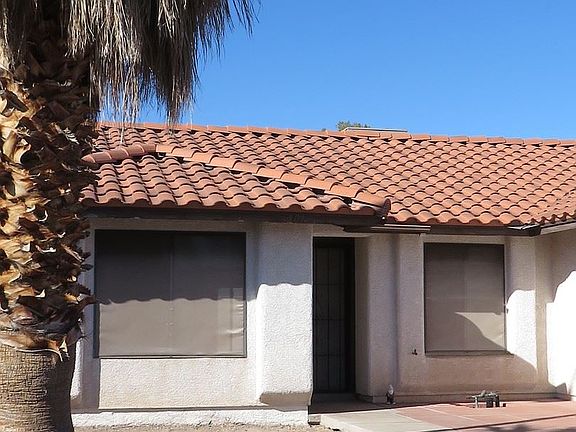 3rd image of 301 Brookshire St