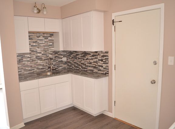 5th image of 912 Lacey Ave APT 4