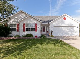 510 Rockvalley Ln NW, Cedar Rapids, IA 52405