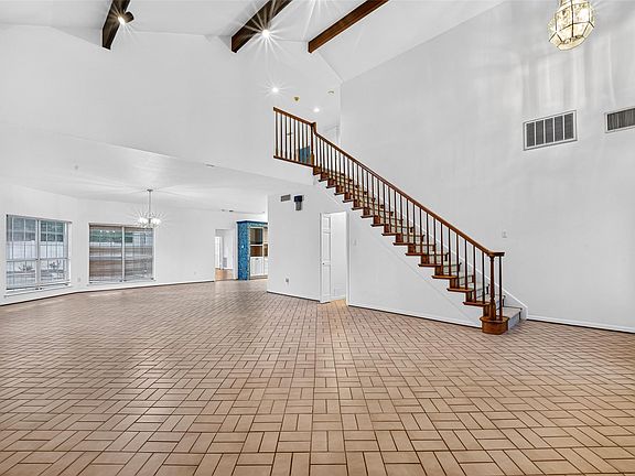 5th image of 4823 Benning Dr