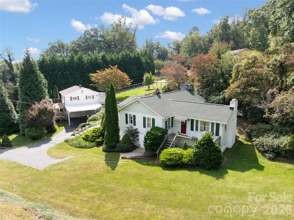 338 Morgan Rd, Candler, NC 28715