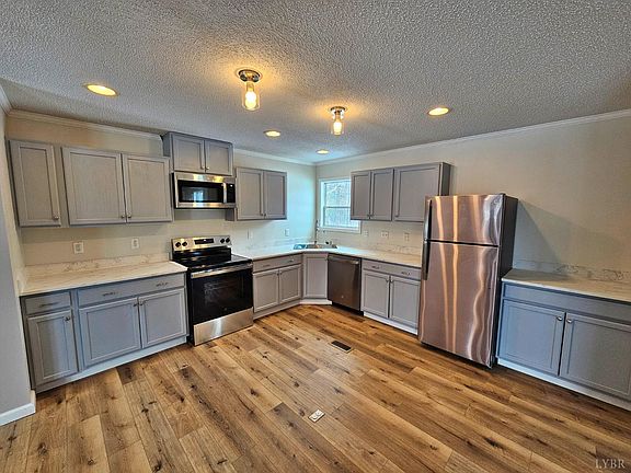 5th image of 2365 Trent Hatchery Rd