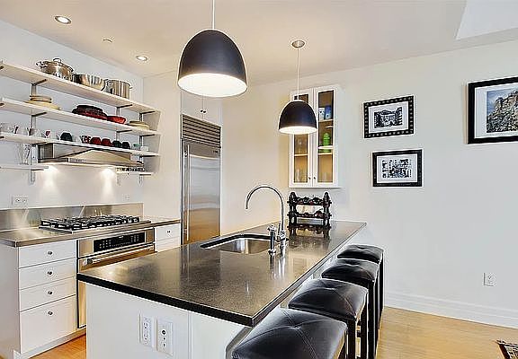 3rd image of 110 Livingston St APT 10M