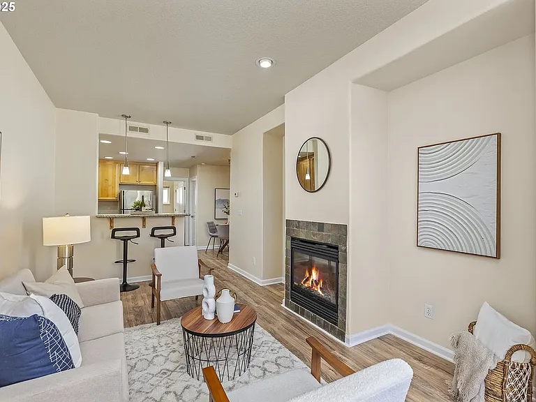 3189 SW Jaden Dr — Photo 2
