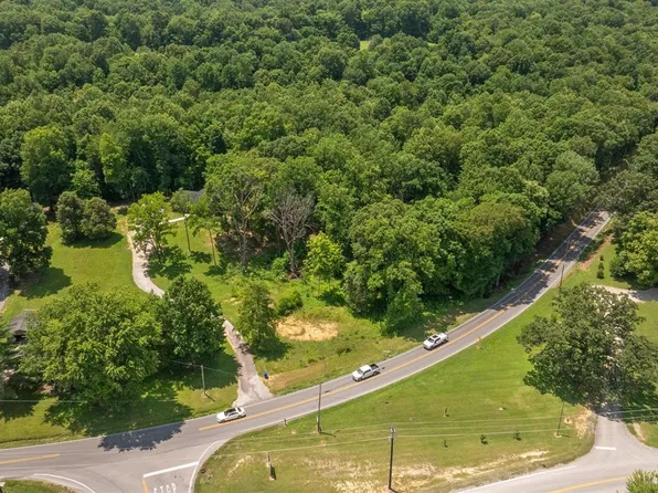 2815 Franklin Rd, Scottsville, KY 42164