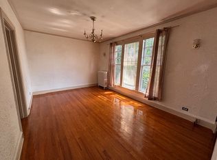 3352 N Claremont Ave #2, Chicago, IL 60618