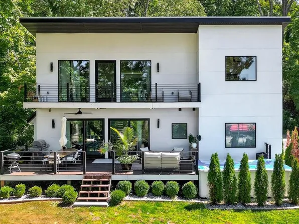 2510 N 89th St, Caseyville, IL 62232