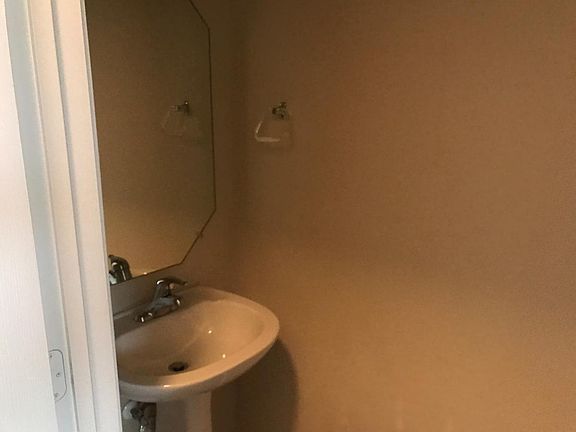 5th image of 9510 Fratelli Ct