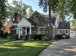 686 Kennesaw Ave, Birmingham, MI 48009