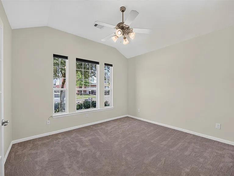 24715 Hikers Bend Dr — Photo 6