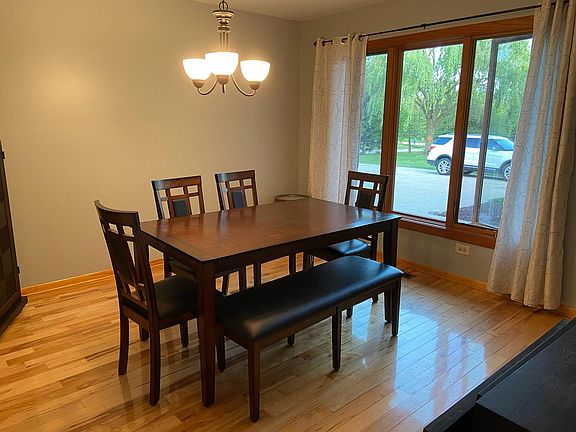 4th image of 21766 Cambridge Dr