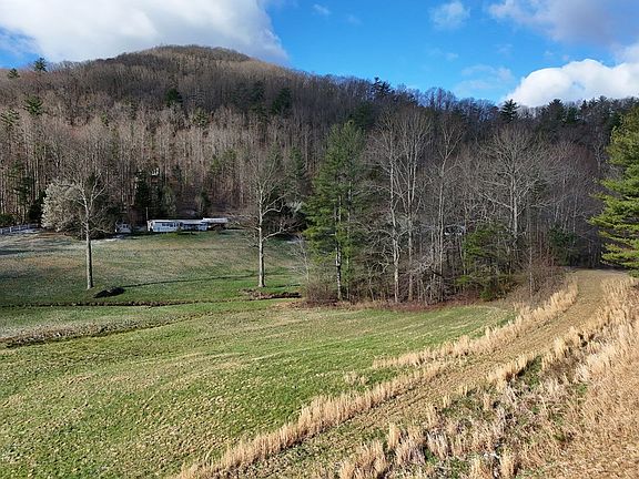 4th image of 2 Whippoorwill Way