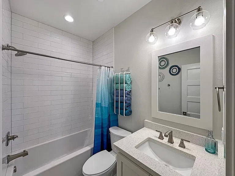 917 Westview — Photo 13