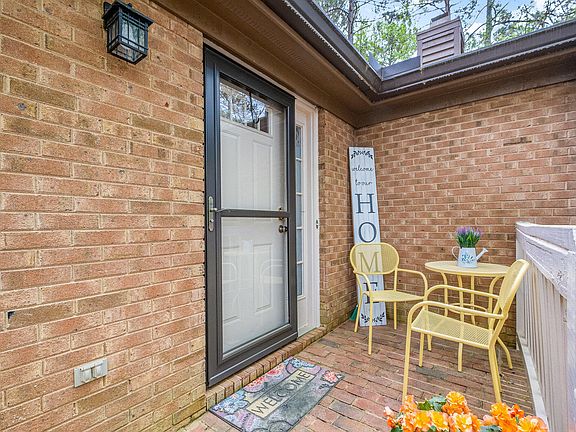 5th image of 200 W Woodcroft Pkwy APT 37A