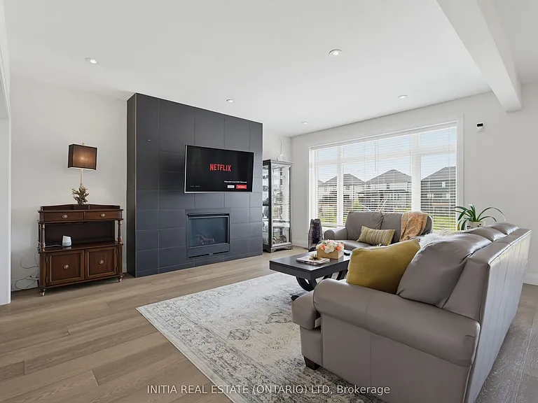 1258 Silverfox Dr — Photo 10