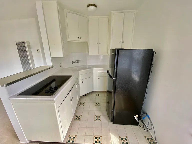 2914 Cimarron St — Photo 3