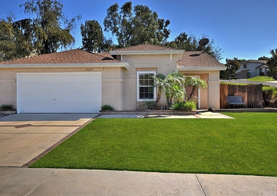 1st image of 15250 Hillsdale Ct