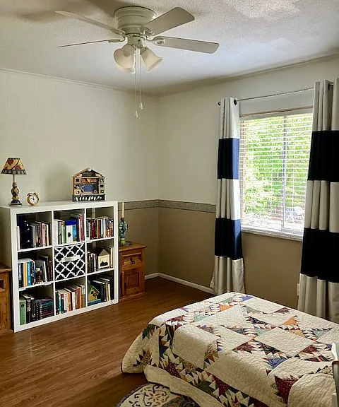 1511 Milam Dr — Photo 8