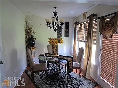 2nd image of 223 Ben Ln