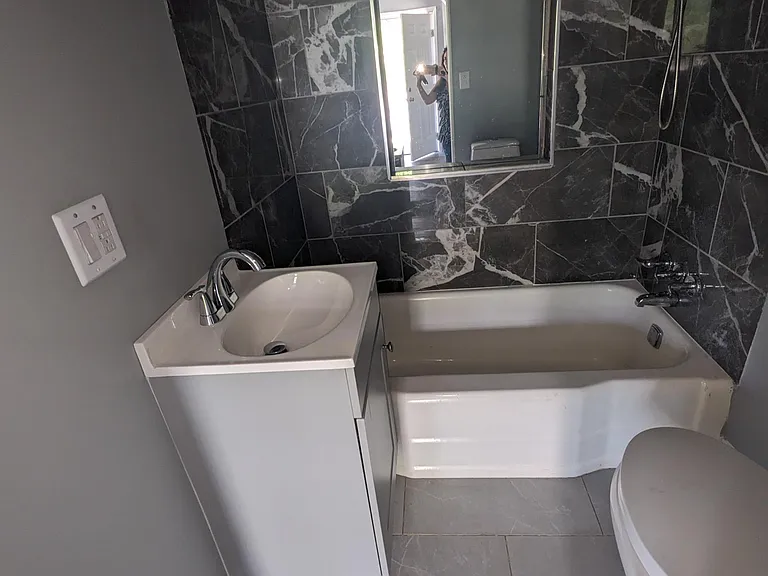 1303 Fletcher Ave #2 — Photo 5