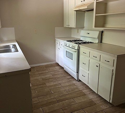 5th image of 1213 W Hunt St