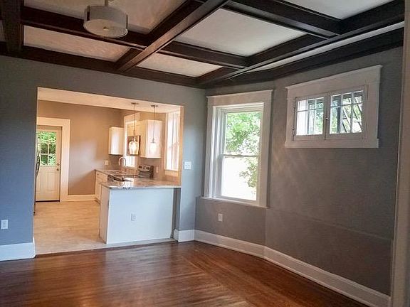 4th image of 2372 Saint James Ave #1